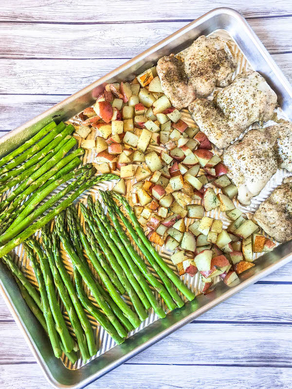 Chicken and Asparagus Sheet Pan Meal (Paleo and Whole30)